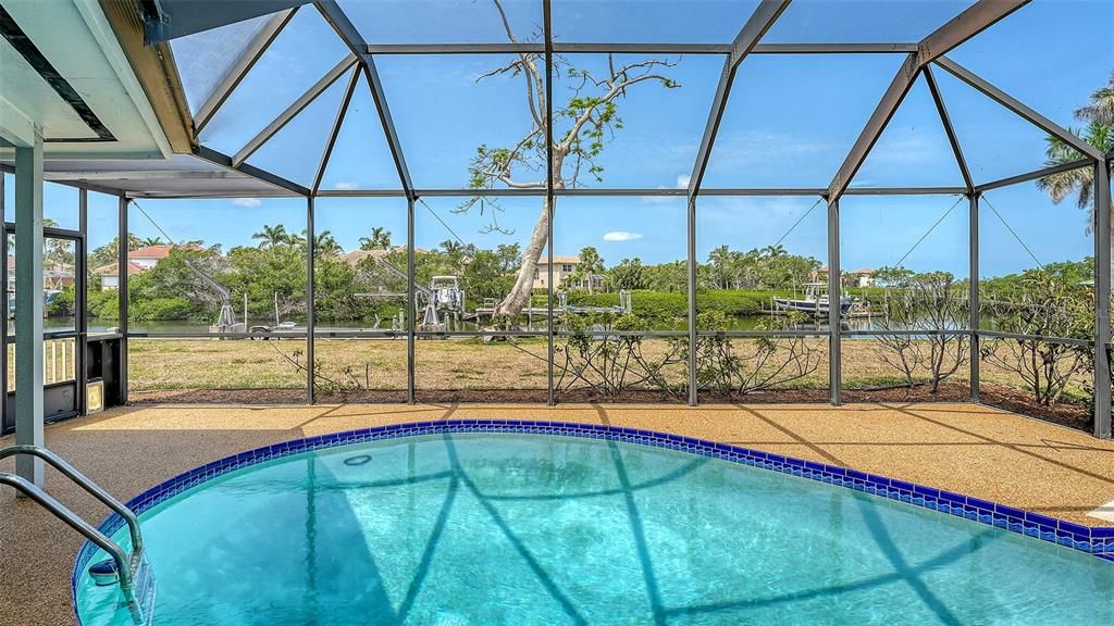 For Sale: $975,000 (4 beds, 2 baths, 1941 Square Feet)