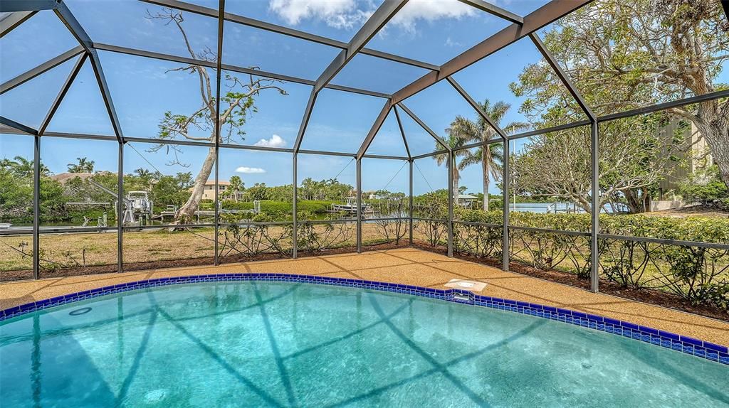 For Sale: $975,000 (4 beds, 2 baths, 1941 Square Feet)