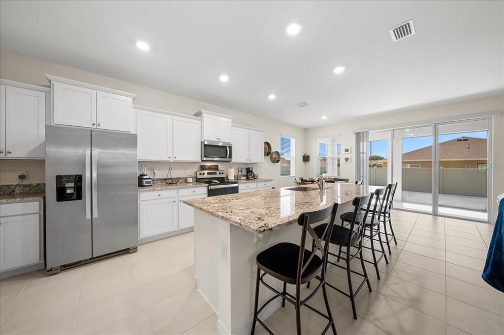 For Sale: $327,000 (3 beds, 2 baths, 1853 Square Feet)