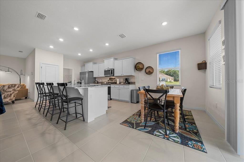 For Sale: $327,000 (3 beds, 2 baths, 1853 Square Feet)