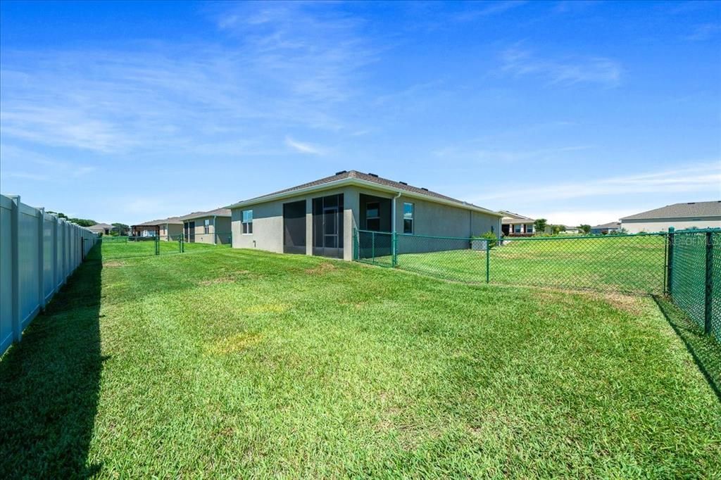 For Sale: $327,000 (3 beds, 2 baths, 1853 Square Feet)