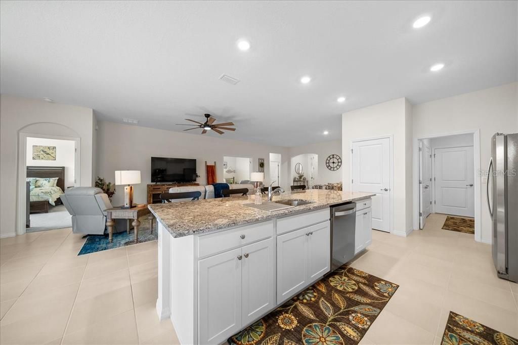 For Sale: $327,000 (3 beds, 2 baths, 1853 Square Feet)