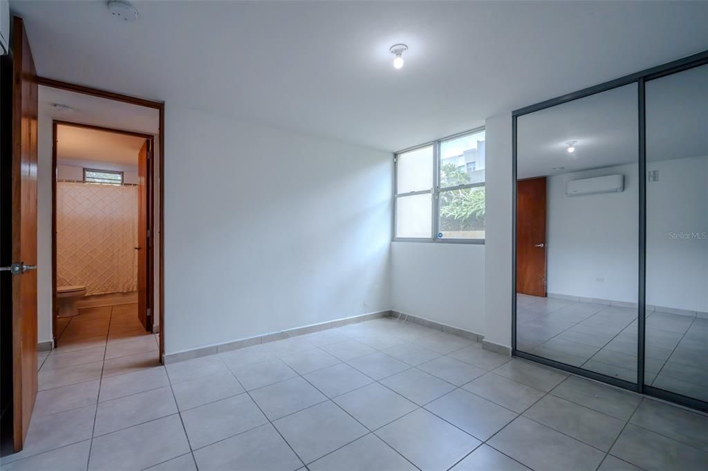 Activo con contrato: $375,000 (3 camas, 2 baños, 1180 Pies cuadrados)