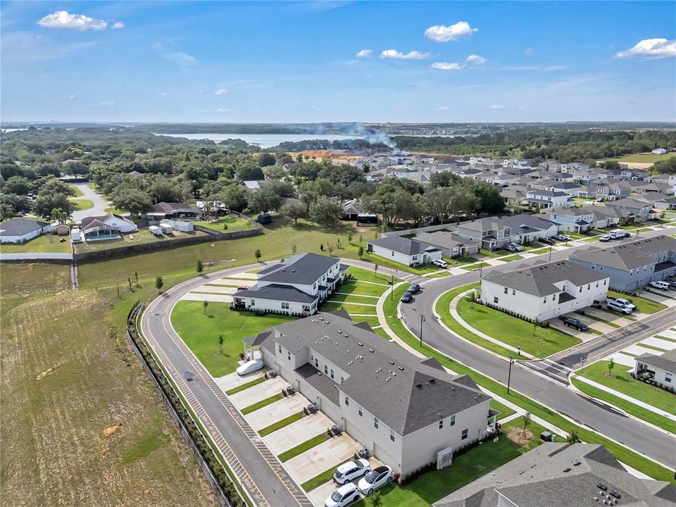 На продажу: $389,900 (3 спален, 2 ванн, 1664 Квадратных фут)