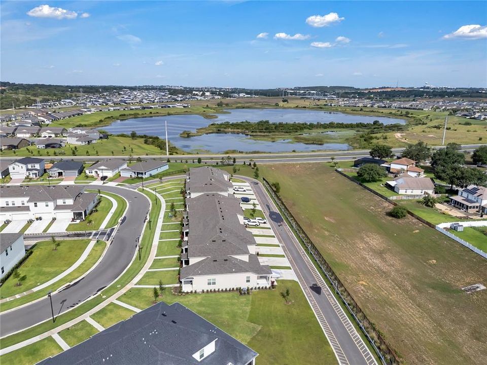 На продажу: $389,900 (3 спален, 2 ванн, 1664 Квадратных фут)