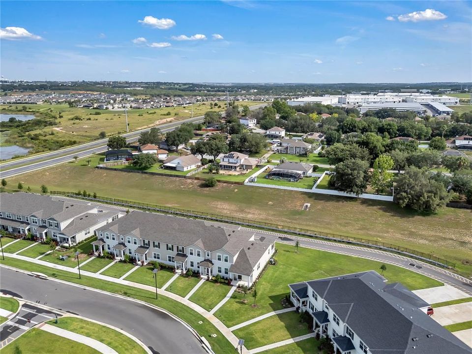 На продажу: $389,900 (3 спален, 2 ванн, 1664 Квадратных фут)