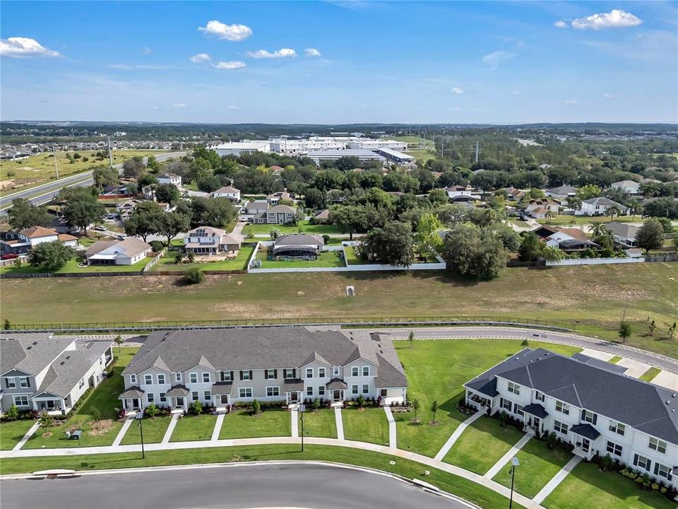 На продажу: $389,900 (3 спален, 2 ванн, 1664 Квадратных фут)