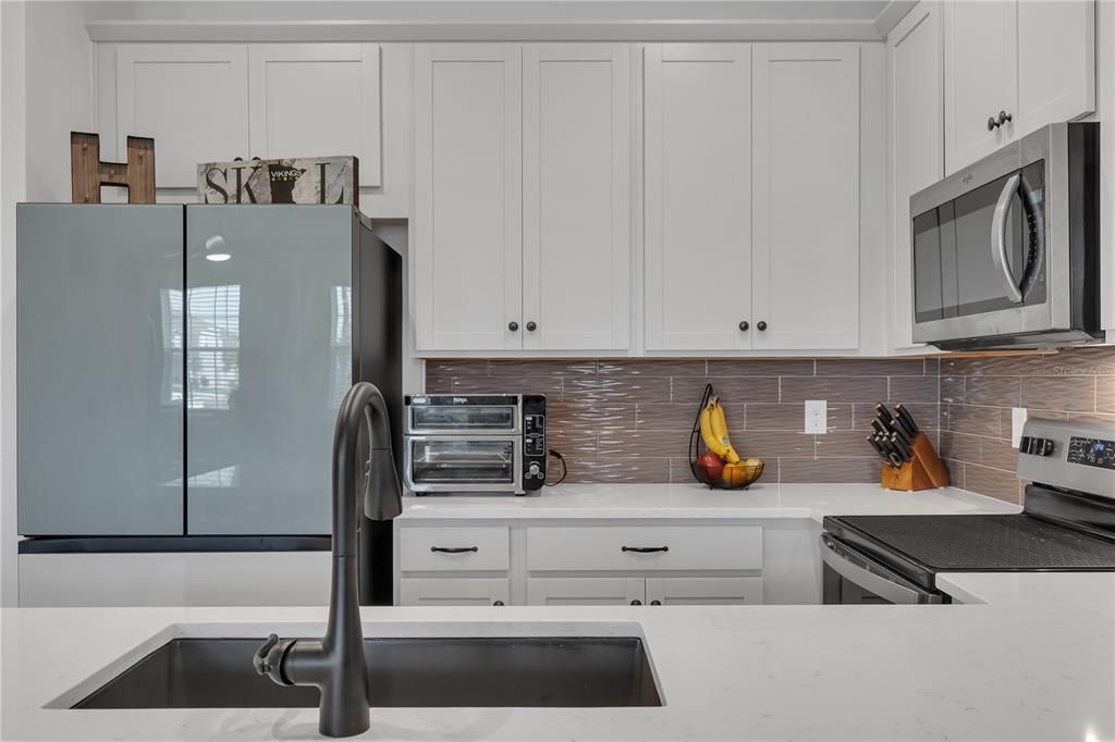 На продажу: $389,900 (3 спален, 2 ванн, 1664 Квадратных фут)