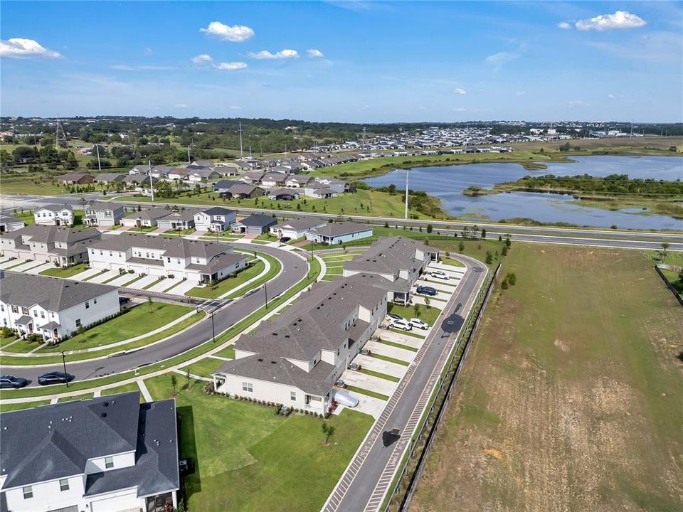 На продажу: $389,900 (3 спален, 2 ванн, 1664 Квадратных фут)