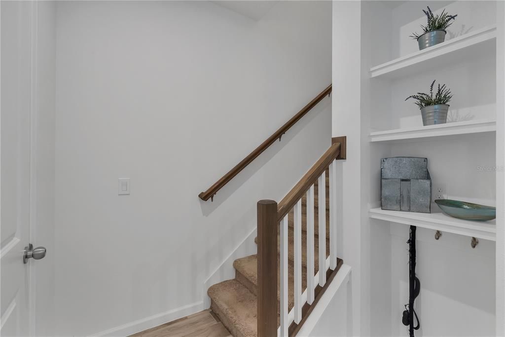 На продажу: $389,900 (3 спален, 2 ванн, 1664 Квадратных фут)