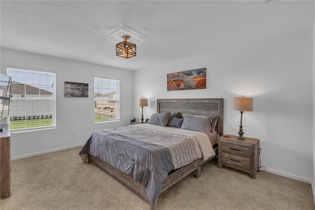 На продажу: $389,900 (3 спален, 2 ванн, 1664 Квадратных фут)