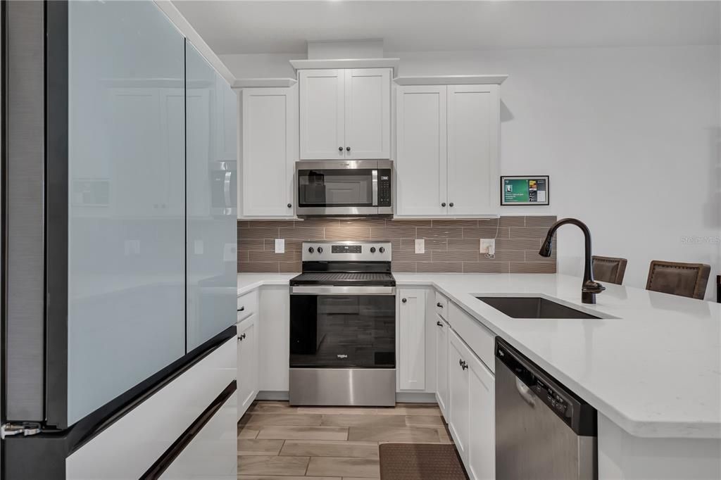 На продажу: $389,900 (3 спален, 2 ванн, 1664 Квадратных фут)