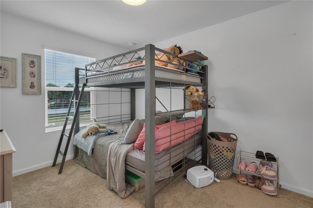 На продажу: $389,900 (3 спален, 2 ванн, 1664 Квадратных фут)