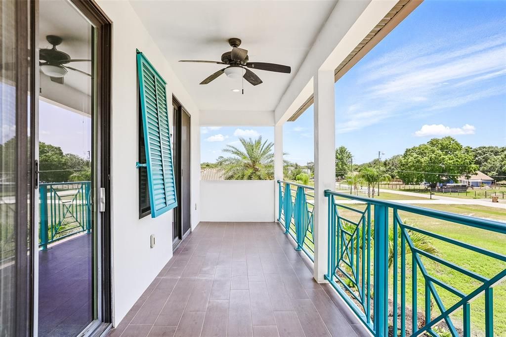 En Venta: $1,100,000 (5 camas, 4 baños, 3717 Pies cuadrados)