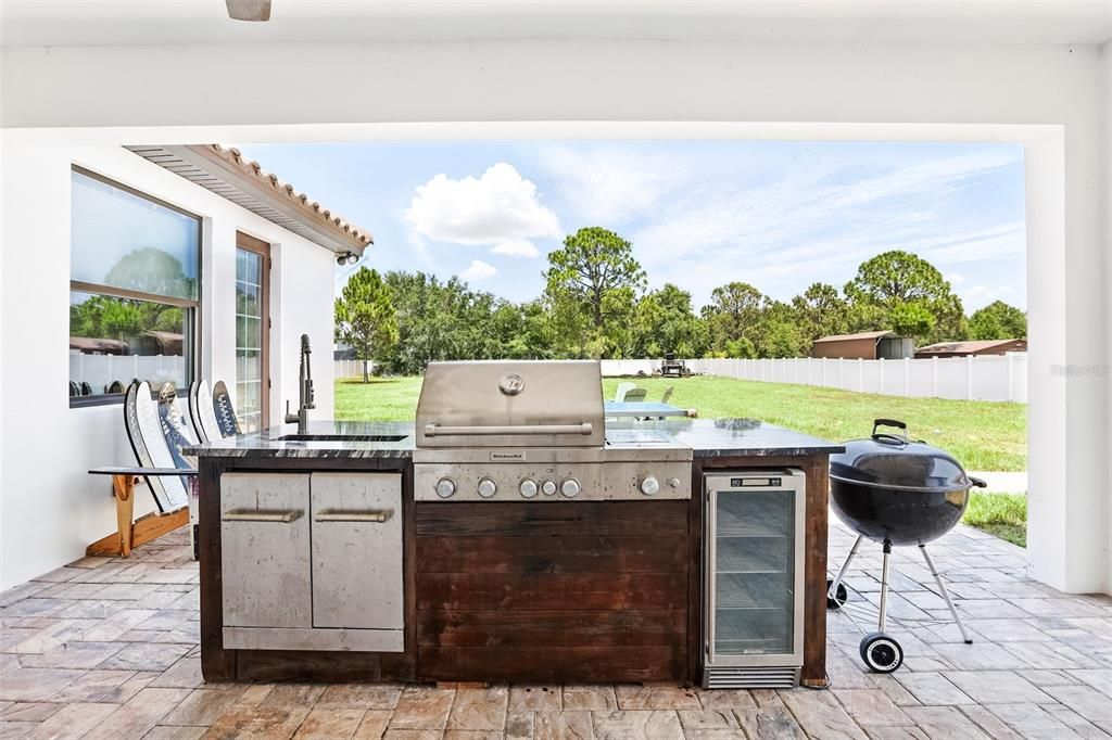 En Venta: $1,100,000 (5 camas, 4 baños, 3717 Pies cuadrados)