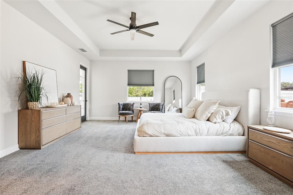 En Venta: $1,100,000 (5 camas, 4 baños, 3717 Pies cuadrados)