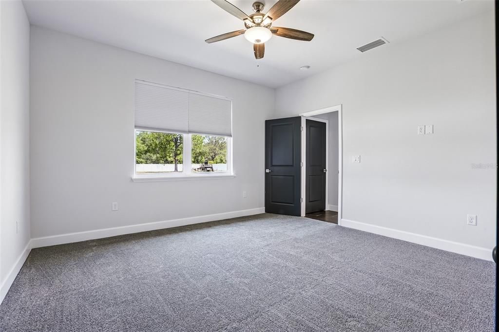 En Venta: $1,100,000 (5 camas, 4 baños, 3717 Pies cuadrados)