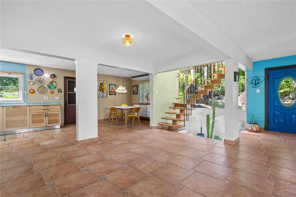 Active With Contract: $775,000 (3 beds, 3 baths, 3249 Square Feet)