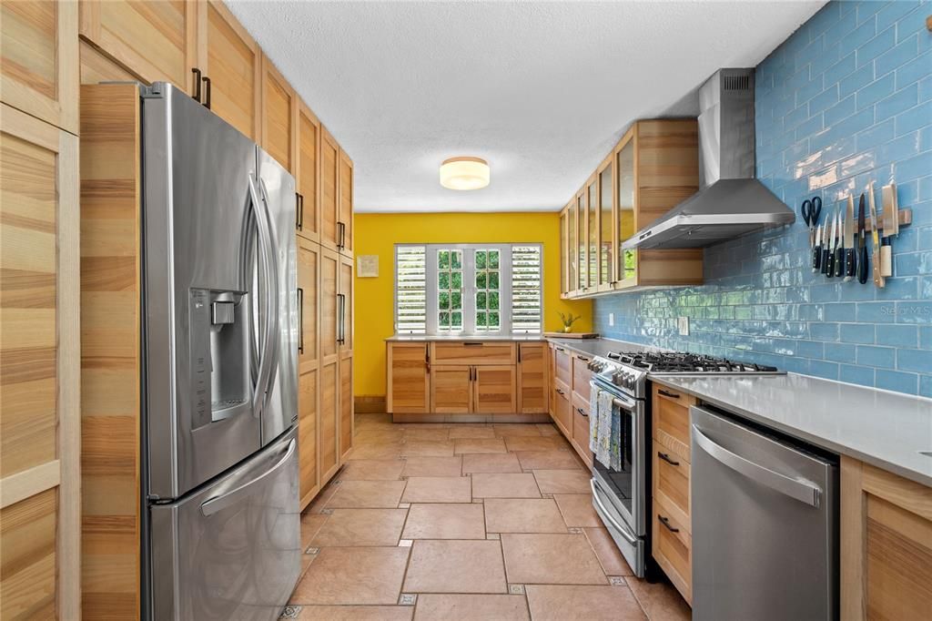 Active With Contract: $775,000 (3 beds, 3 baths, 3249 Square Feet)