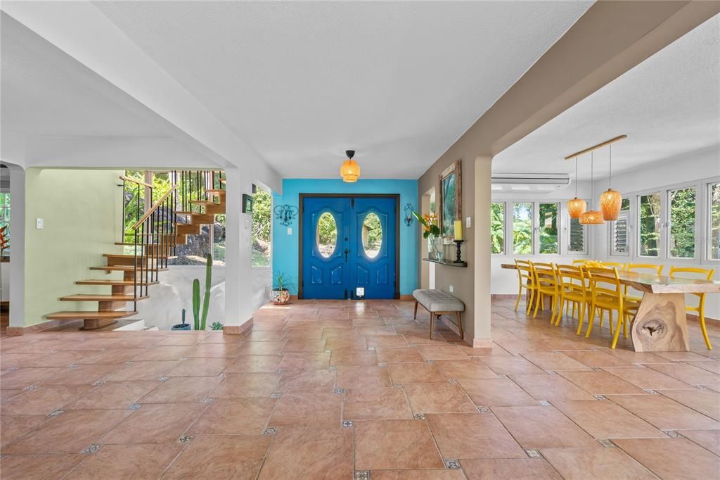 Active With Contract: $775,000 (3 beds, 3 baths, 3249 Square Feet)