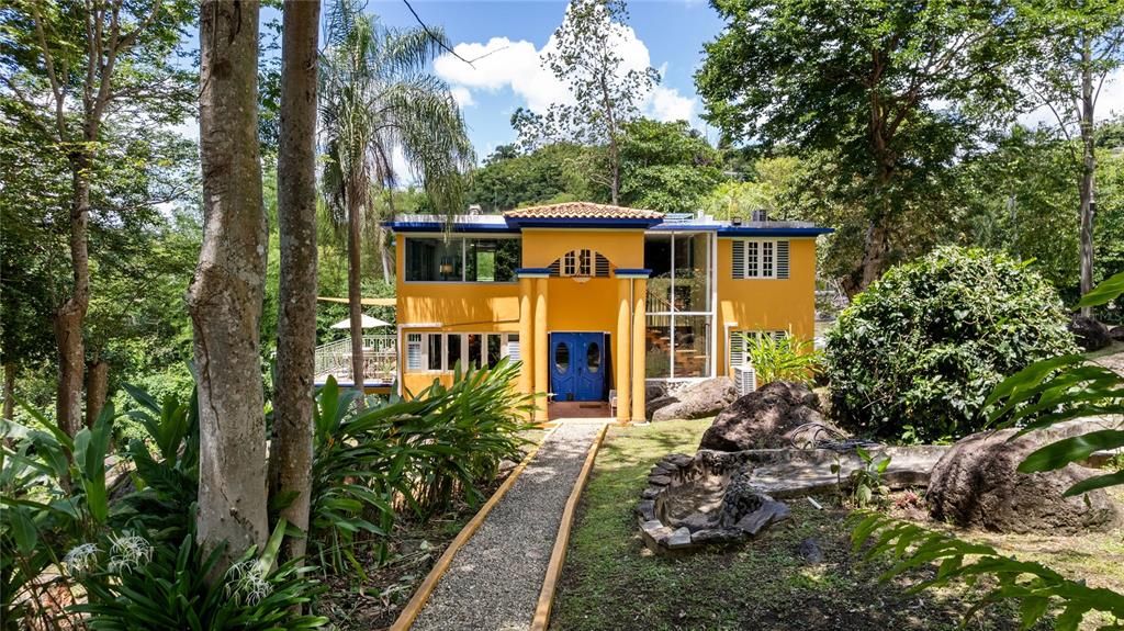 Active With Contract: $775,000 (3 beds, 3 baths, 3249 Square Feet)