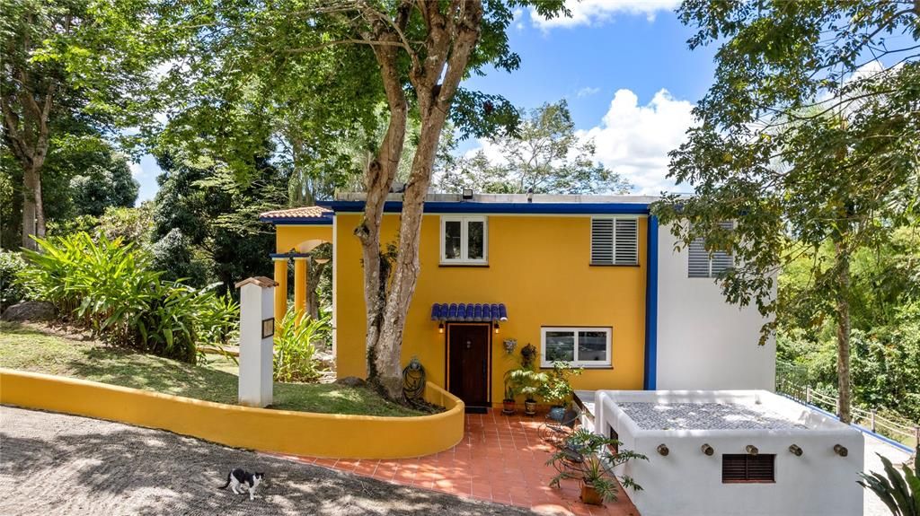 Active With Contract: $775,000 (3 beds, 3 baths, 3249 Square Feet)