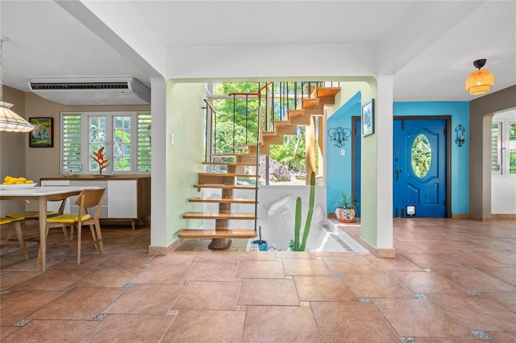 Active With Contract: $775,000 (3 beds, 3 baths, 3249 Square Feet)