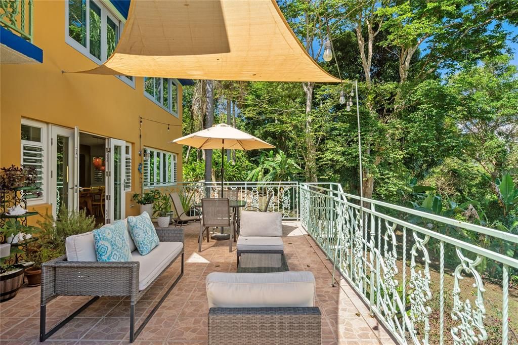 Active With Contract: $775,000 (3 beds, 3 baths, 3249 Square Feet)