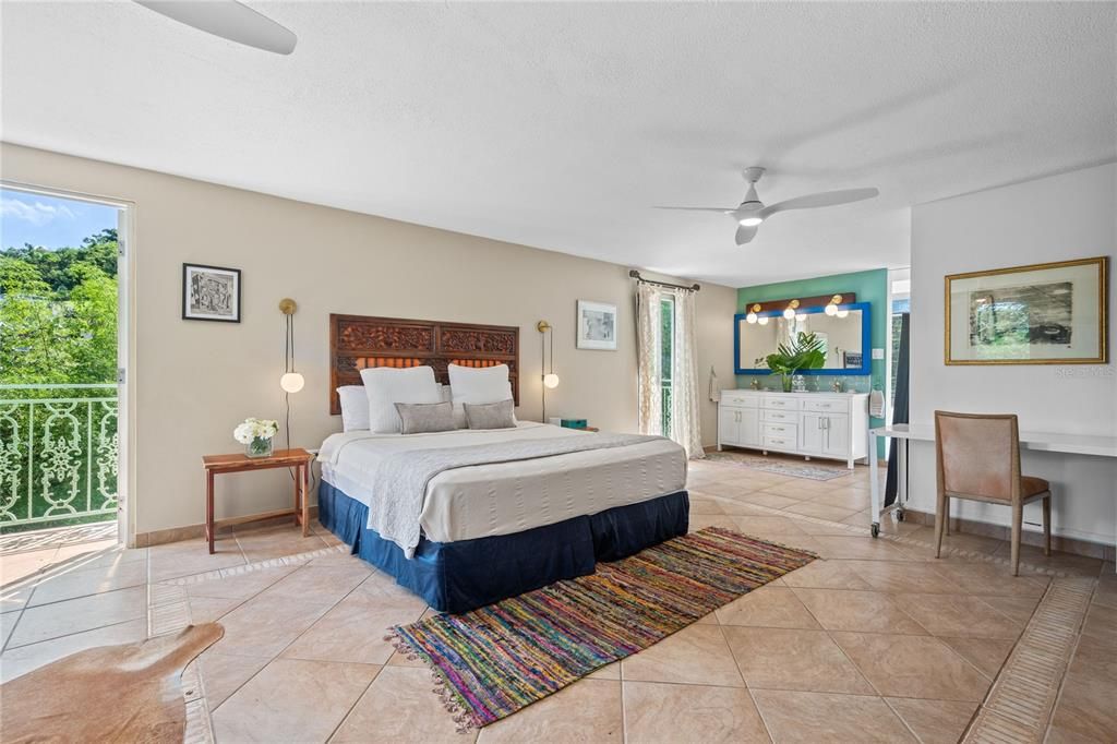 Active With Contract: $775,000 (3 beds, 3 baths, 3249 Square Feet)