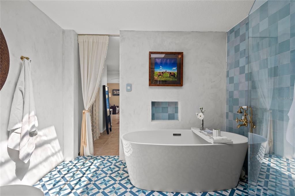 Active With Contract: $775,000 (3 beds, 3 baths, 3249 Square Feet)