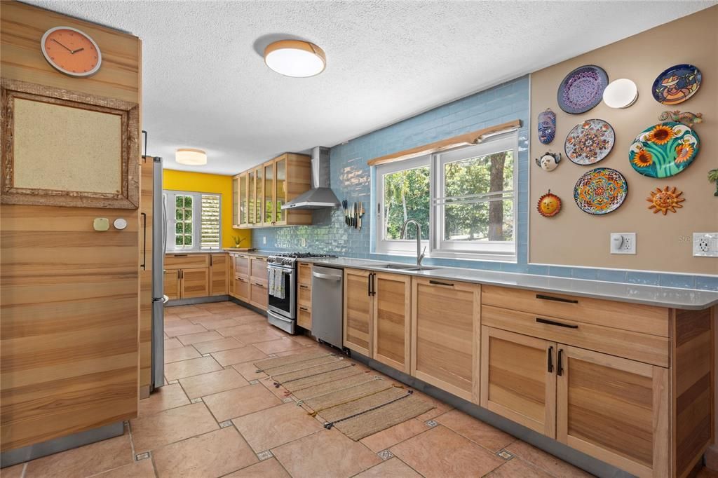 Active With Contract: $775,000 (3 beds, 3 baths, 3249 Square Feet)