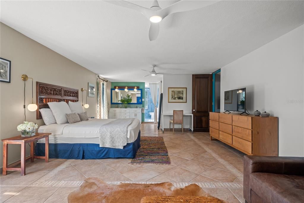 Active With Contract: $775,000 (3 beds, 3 baths, 3249 Square Feet)