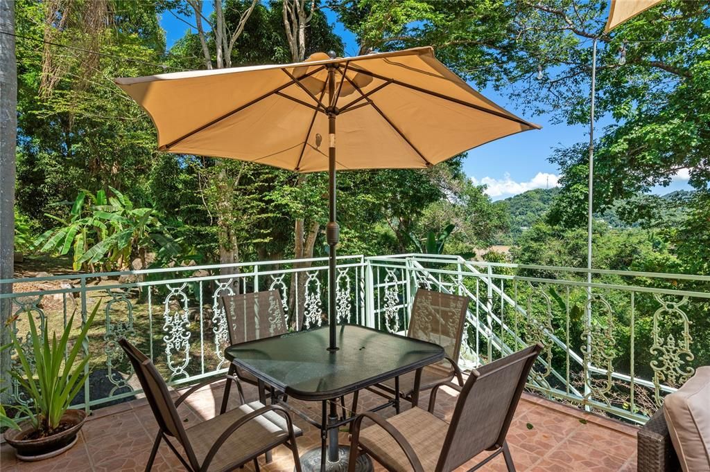 Active With Contract: $775,000 (3 beds, 3 baths, 3249 Square Feet)