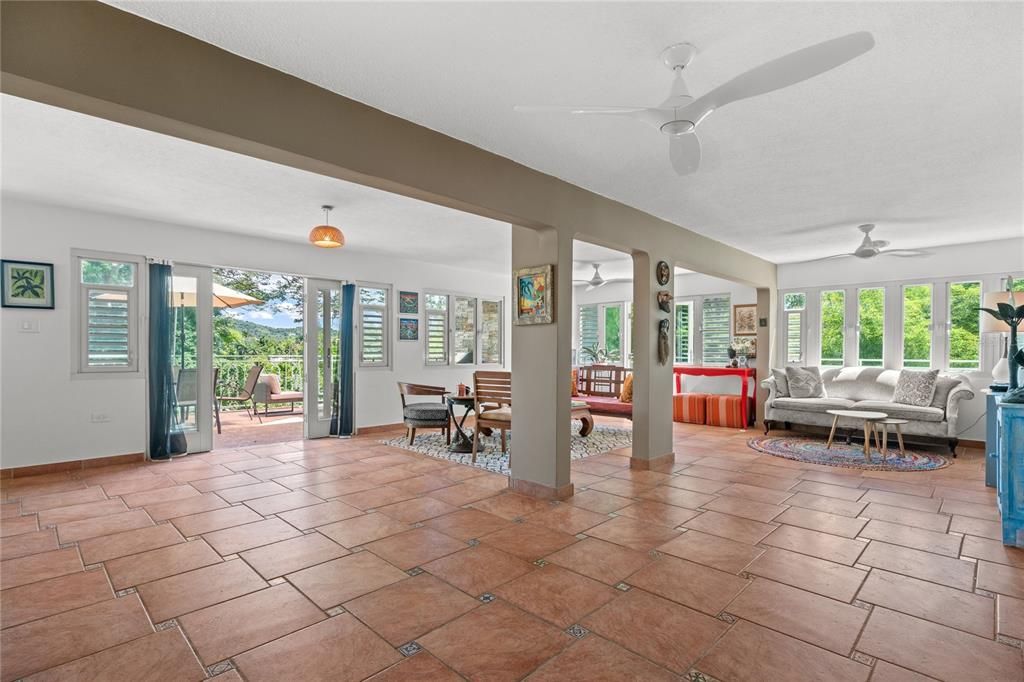 Active With Contract: $775,000 (3 beds, 3 baths, 3249 Square Feet)