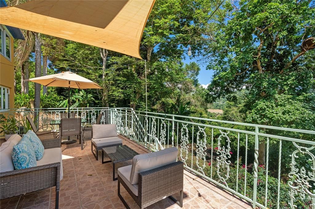 Active With Contract: $775,000 (3 beds, 3 baths, 3249 Square Feet)