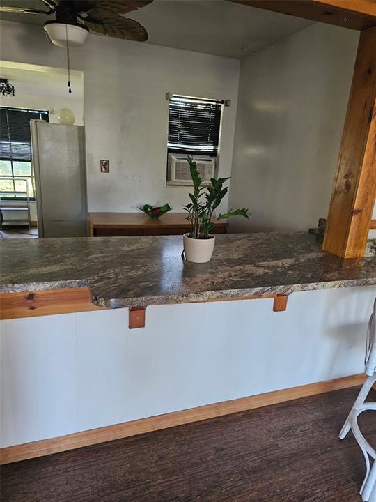 Activo con contrato: $185,000 (2 camas, 1 baños, 1044 Pies cuadrados)