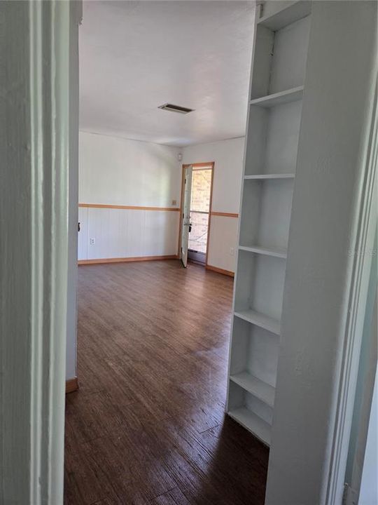 Activo con contrato: $185,000 (2 camas, 1 baños, 1044 Pies cuadrados)