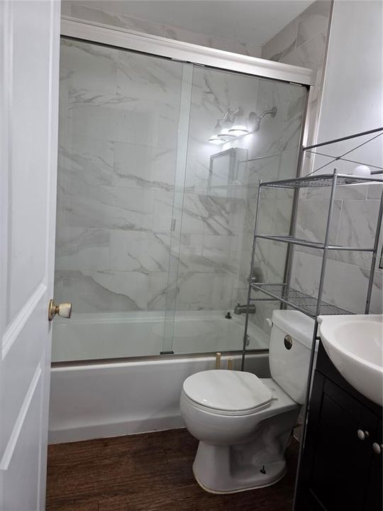 Activo con contrato: $185,000 (2 camas, 1 baños, 1044 Pies cuadrados)