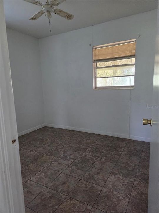 Activo con contrato: $185,000 (2 camas, 1 baños, 1044 Pies cuadrados)