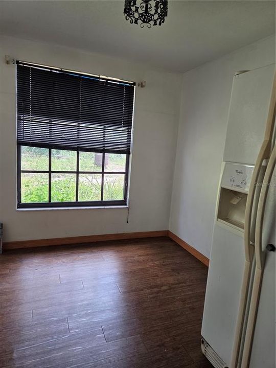 Activo con contrato: $185,000 (2 camas, 1 baños, 1044 Pies cuadrados)