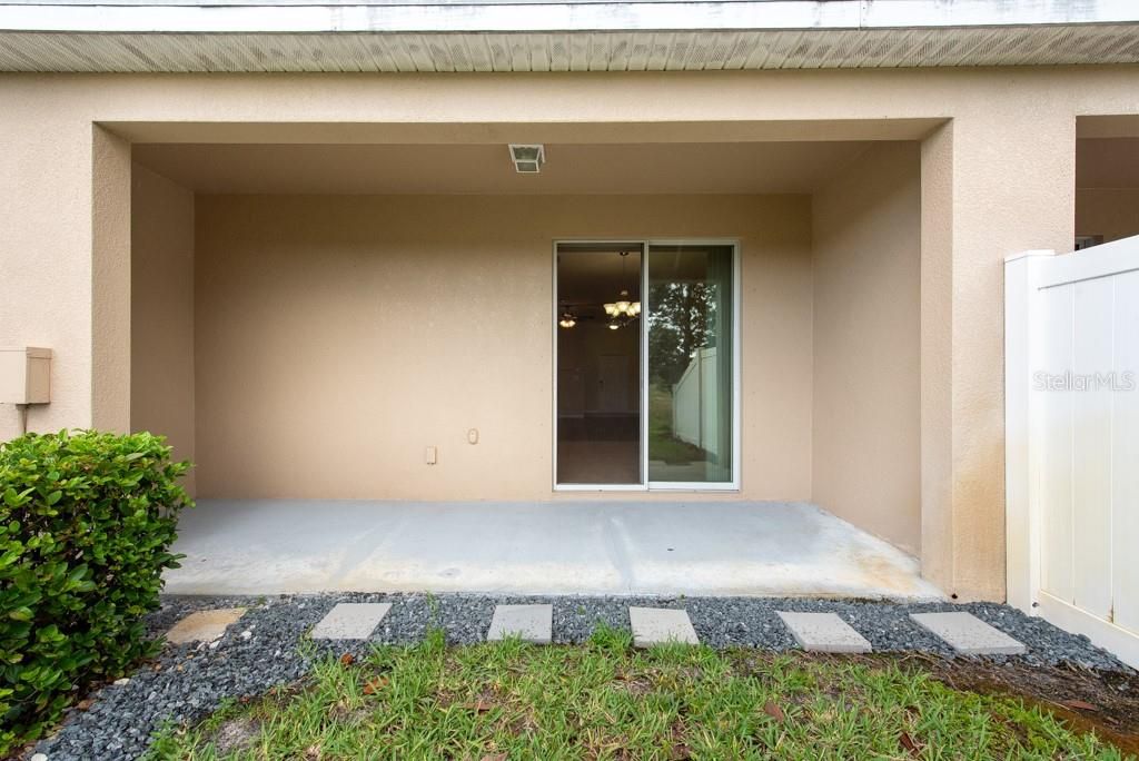 Activo con contrato: $239,000 (3 camas, 2 baños, 1666 Pies cuadrados)