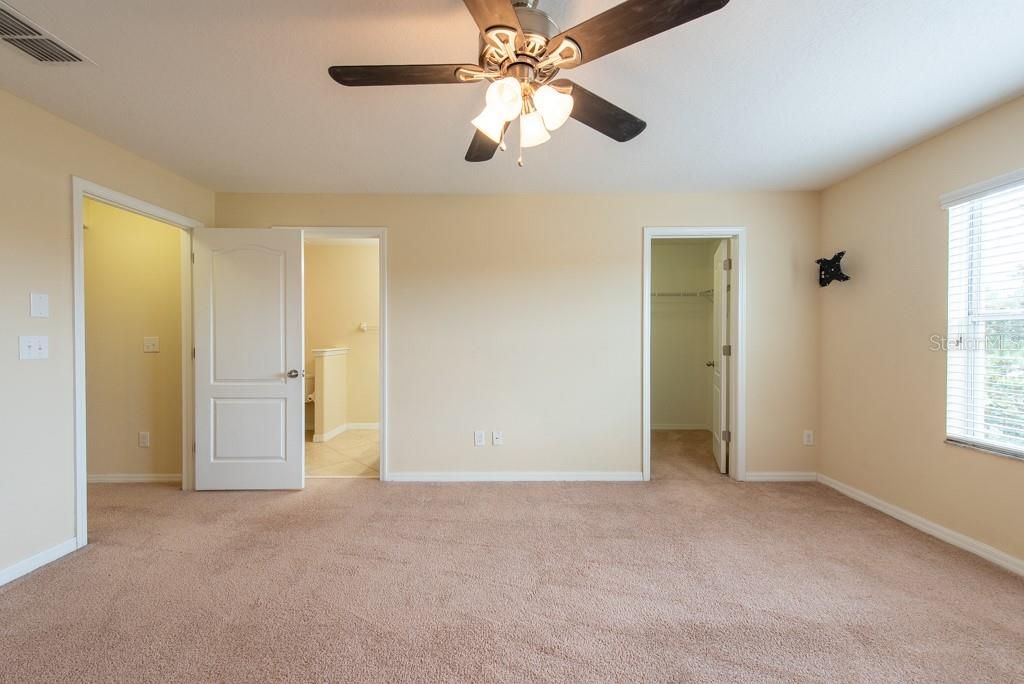 Activo con contrato: $239,000 (3 camas, 2 baños, 1666 Pies cuadrados)