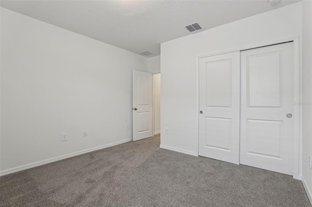 For Sale: $330,675 (4 beds, 3 baths, 1988 Square Feet)