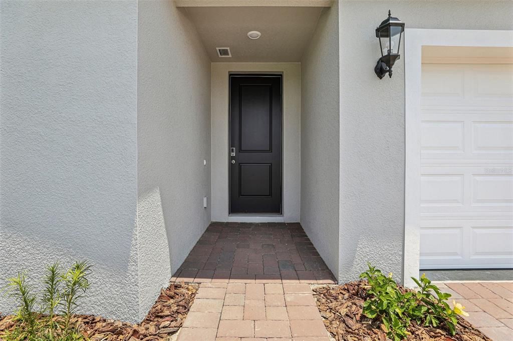 For Sale: $330,675 (4 beds, 3 baths, 1988 Square Feet)