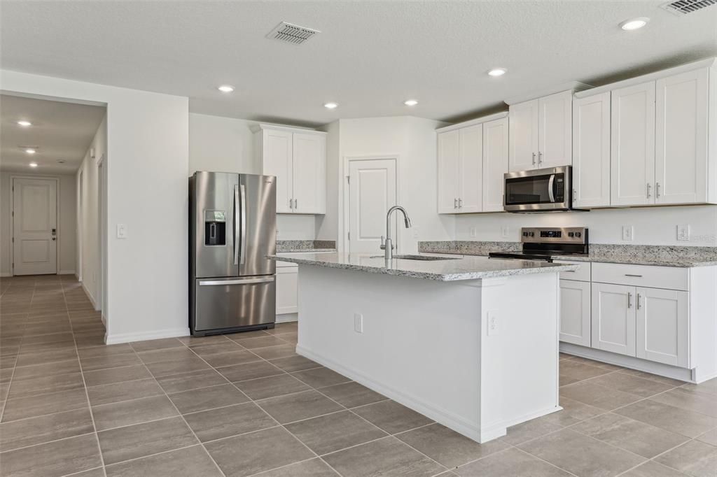 For Sale: $330,675 (4 beds, 3 baths, 1988 Square Feet)