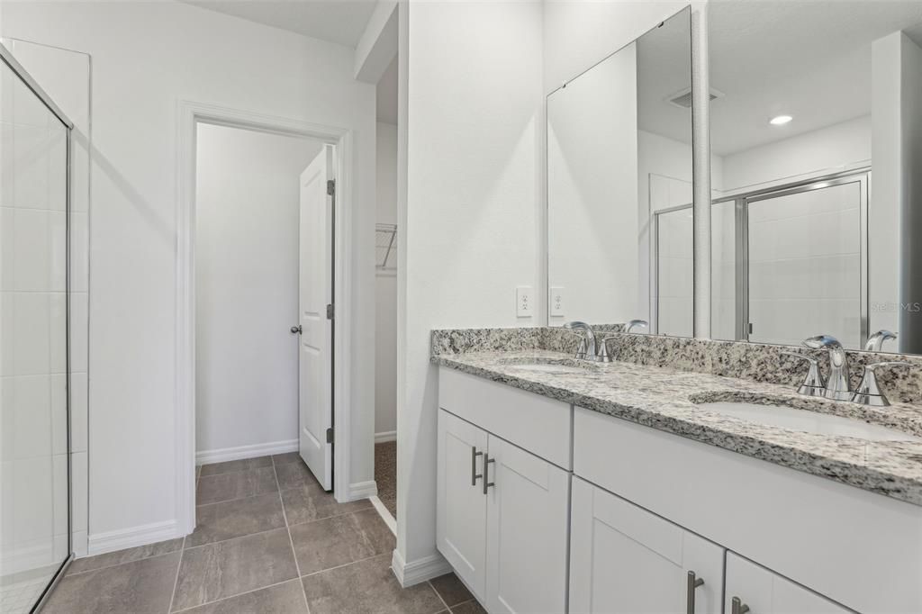 For Sale: $330,675 (4 beds, 3 baths, 1988 Square Feet)