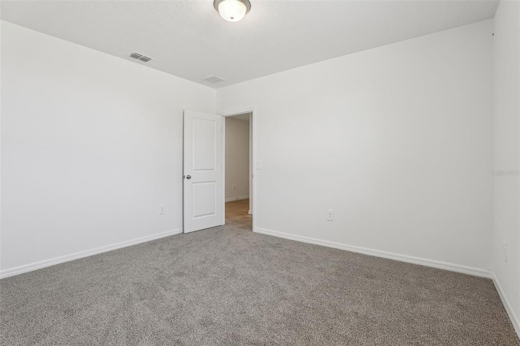 For Sale: $330,675 (4 beds, 3 baths, 1988 Square Feet)