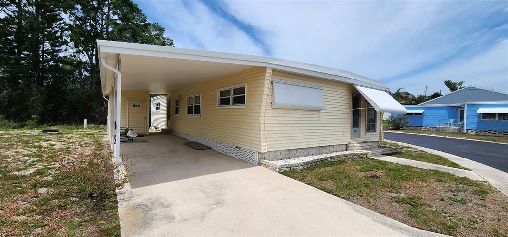 Под контрактом: $79,900 (2 спален, 1 ванн, 876 Квадратных фут)