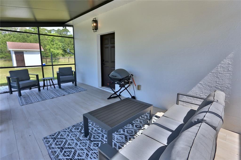 For Sale: $2,999,999 (6 beds, 5 baths, 6116 Square Feet)