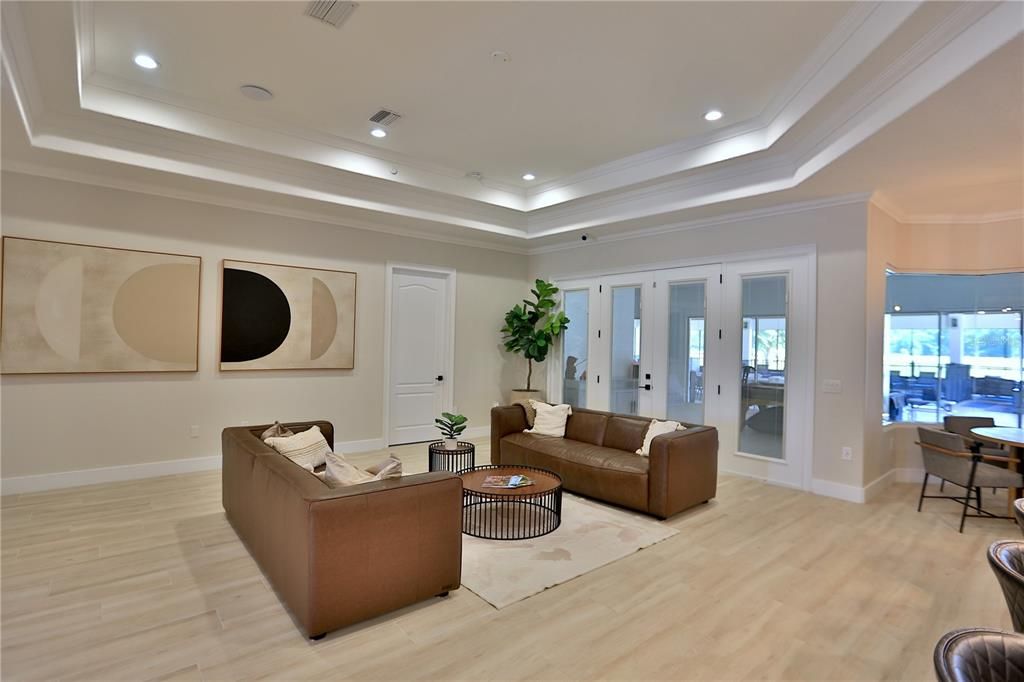 For Sale: $2,999,999 (6 beds, 5 baths, 6116 Square Feet)